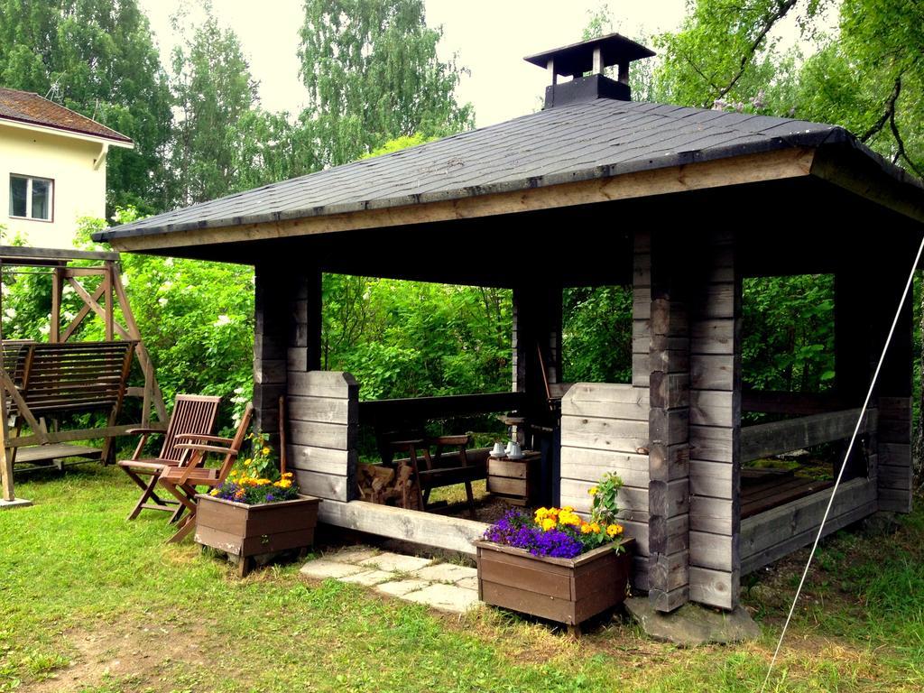 Vanhan Koulun Majatalo-Old School Guest House Kolinkylä المظهر الخارجي الصورة