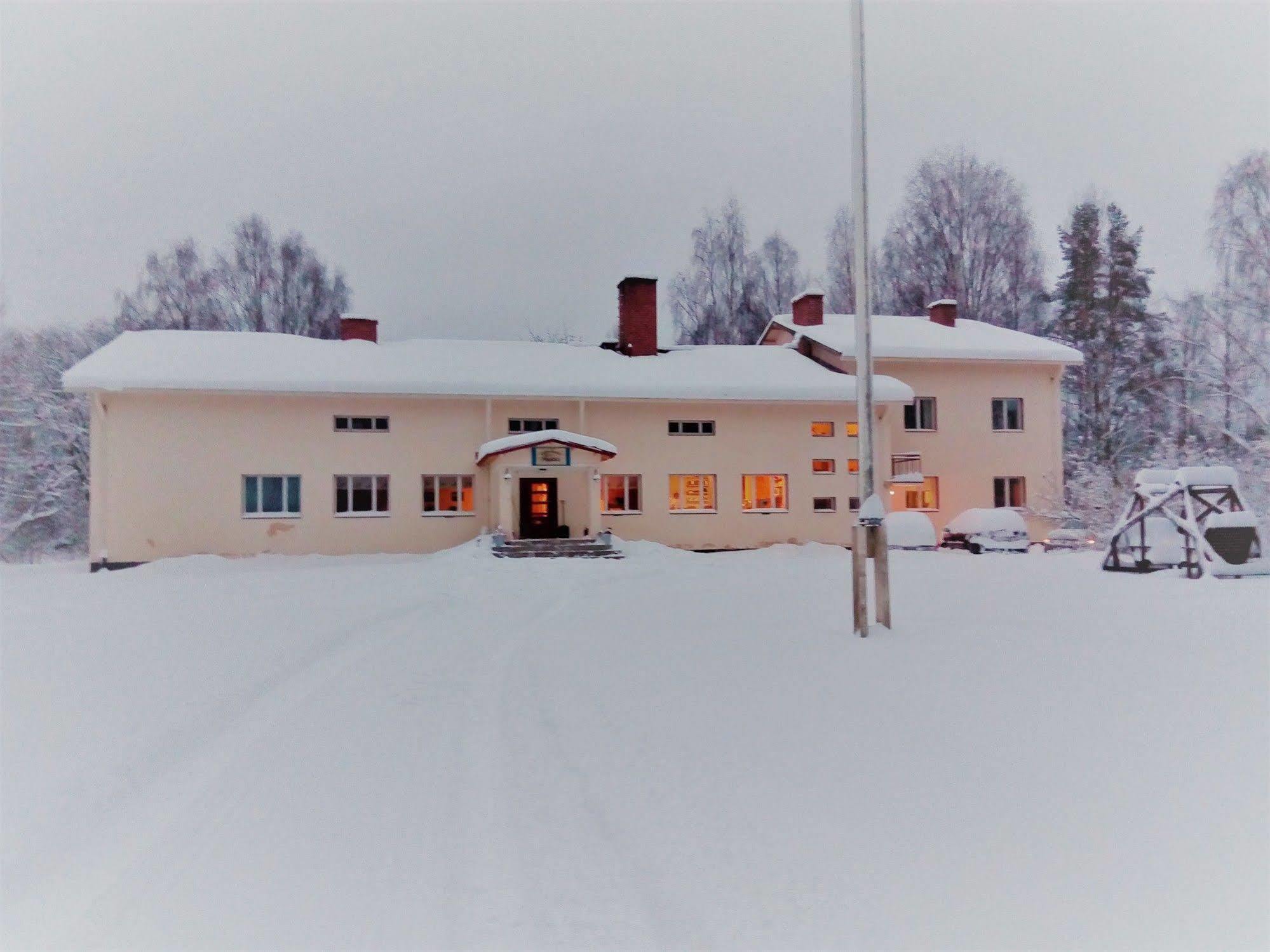 Vanhan Koulun Majatalo-Old School Guest House Kolinkylä المظهر الخارجي الصورة