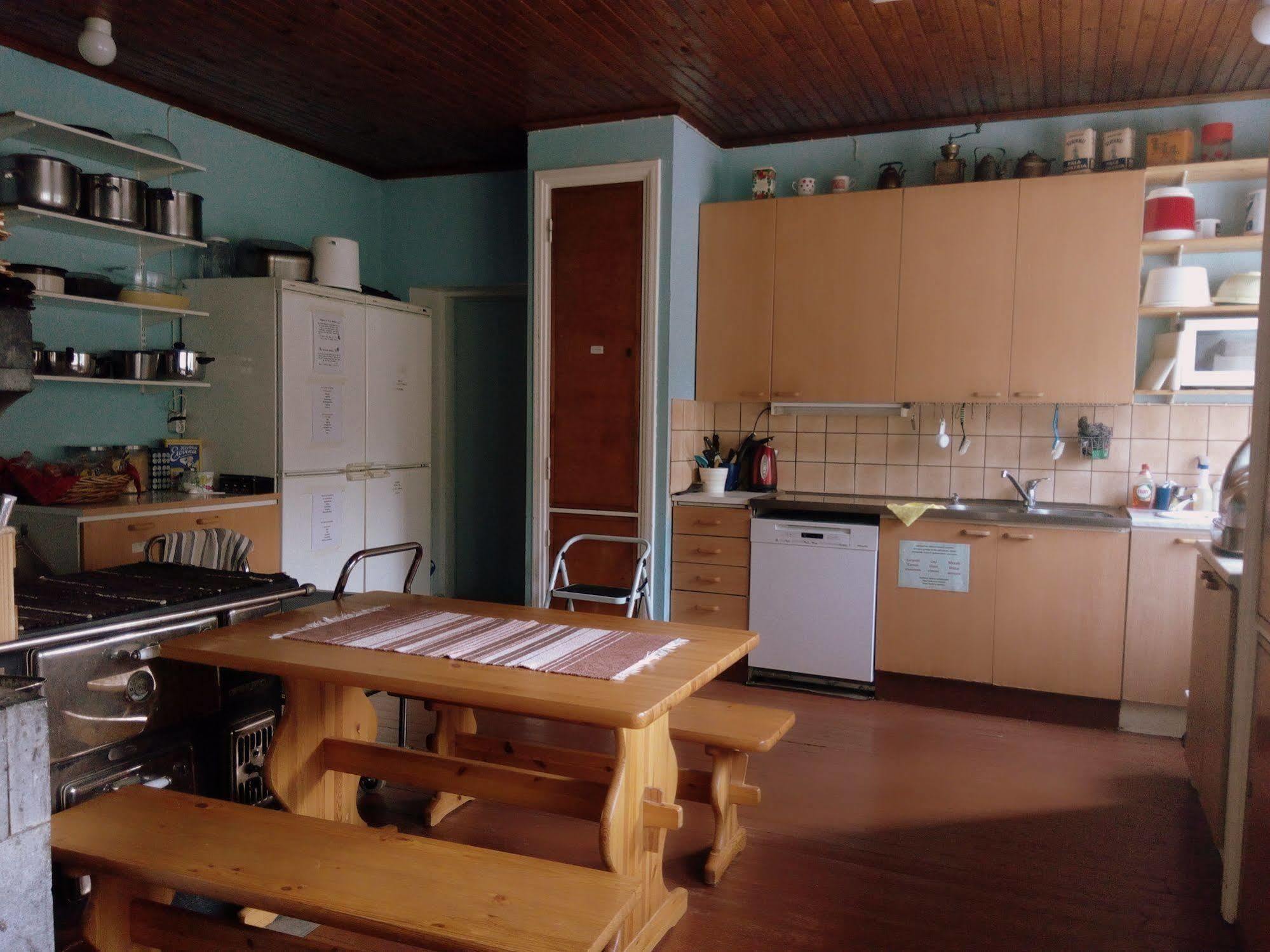 Vanhan Koulun Majatalo-Old School Guest House Kolinkylä المظهر الخارجي الصورة
