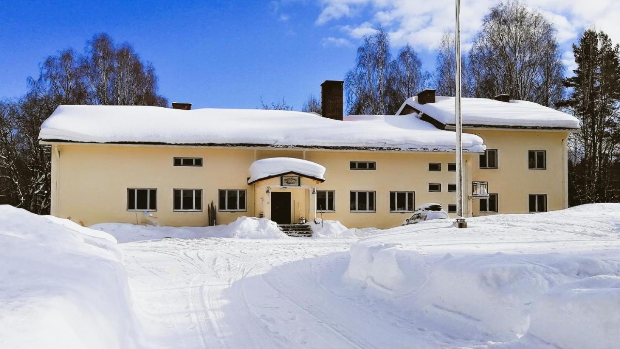 Vanhan Koulun Majatalo-Old School Guest House Kolinkylä المظهر الخارجي الصورة